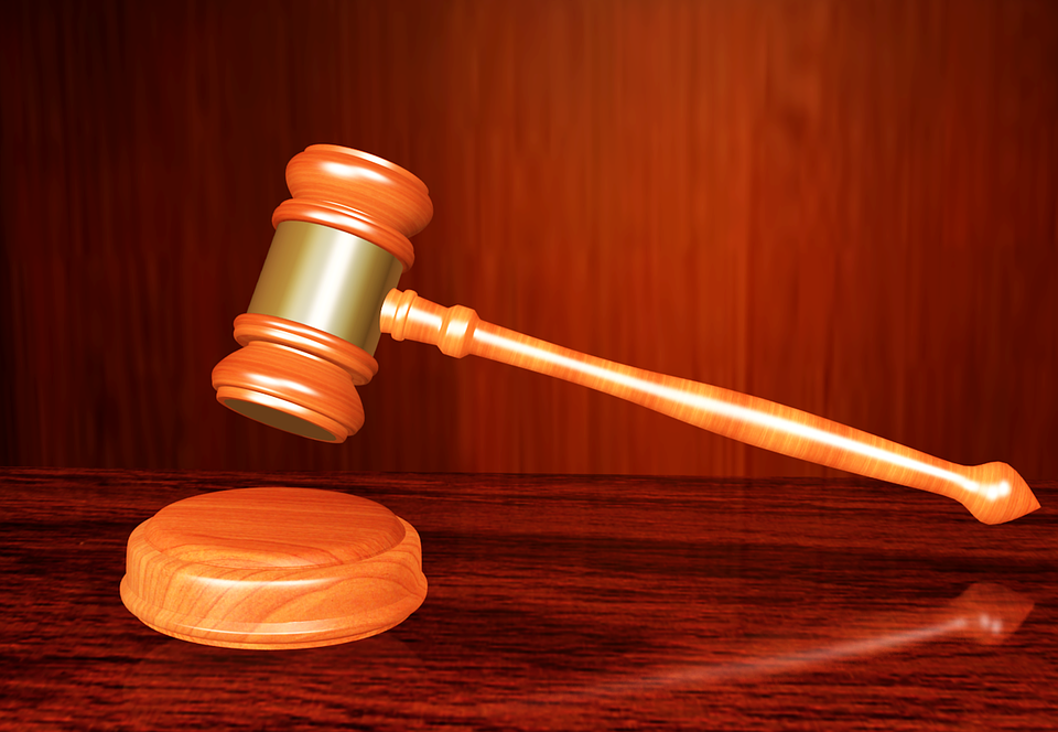 Court hammer